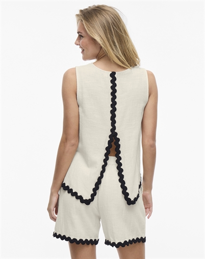 Vila - Manda Wavy Top - Birch/Black